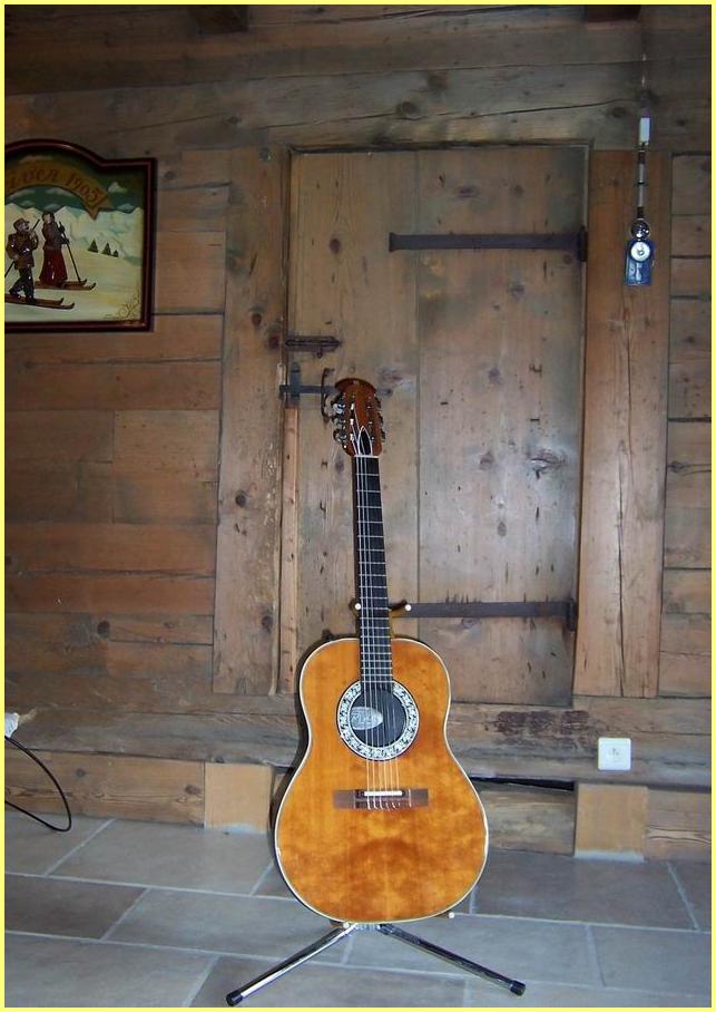Ovation 1624-4 Country Artist
